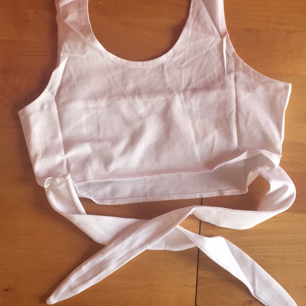 'Khloe' Crop Top - White - Picture 4 of 5